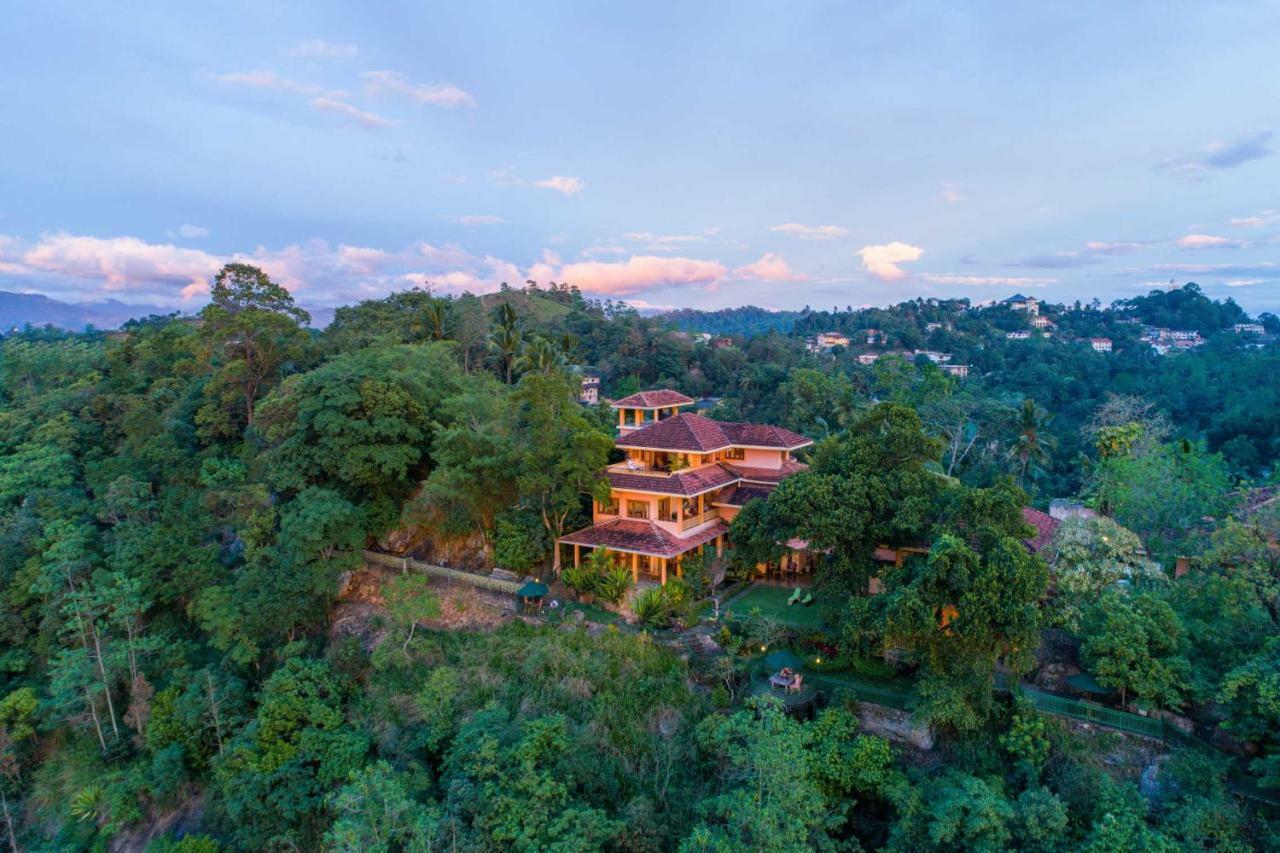Villa Rosa แคนดี้ ภายนอก รูปภาพ