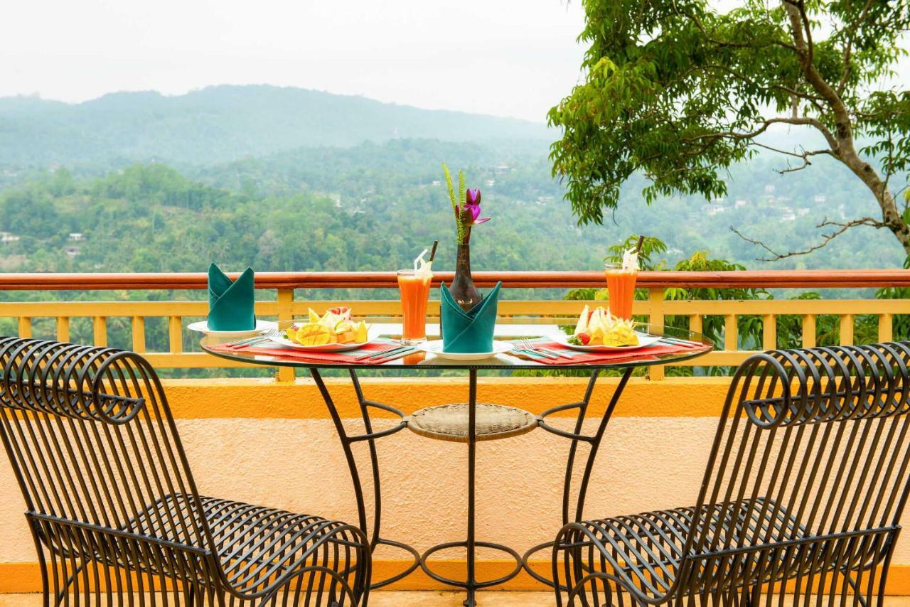 Villa Rosa แคนดี้ ภายนอก รูปภาพ